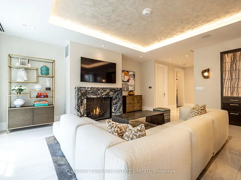 77 Clarendon Ave #302 — Photo 5