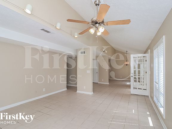 4th image of 2845 Forest Wood Dr NE