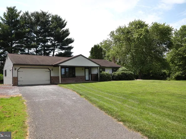 310 Willow St, Terre Hill, PA 17581