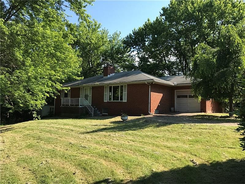 1st image of 115 Oakridge Dr