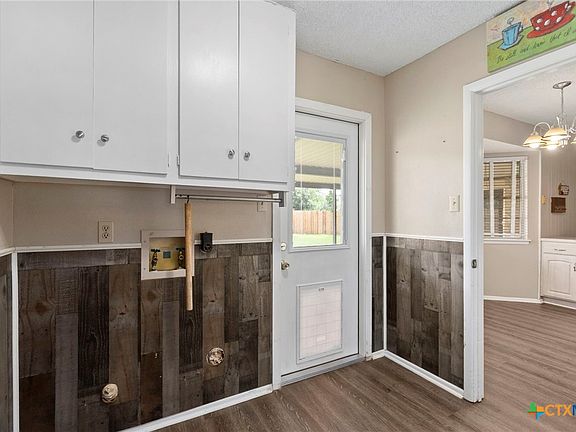 5th image of 204 Norris Dr W