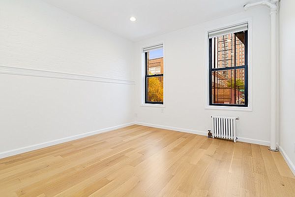 1st image of 184 Norfolk St APT 2A