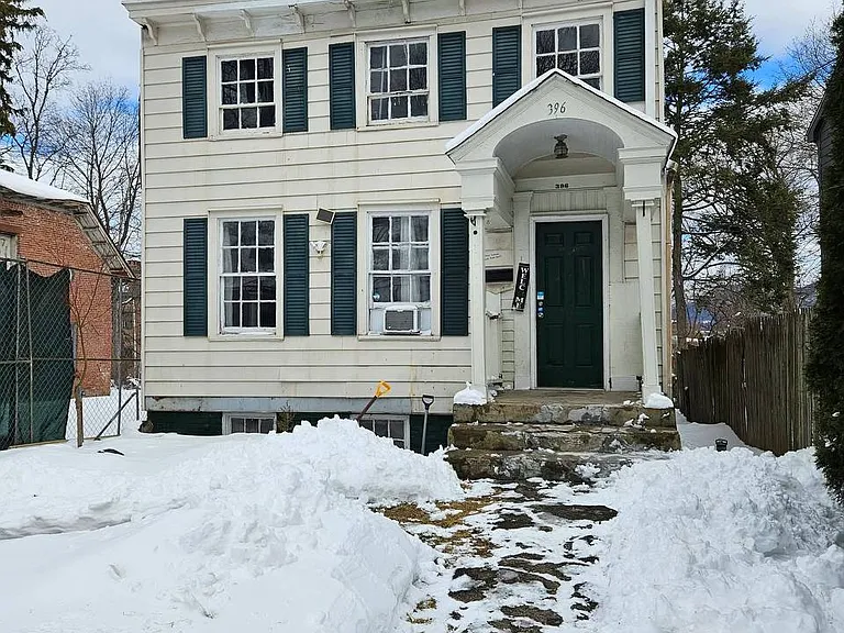 396 Liberty St — Photo 1