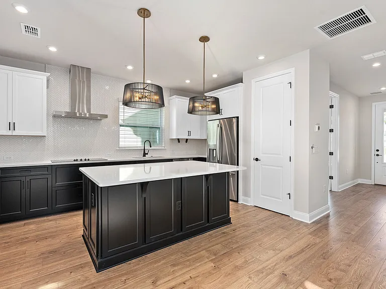 6504 Barnstorm Way — Photo 14