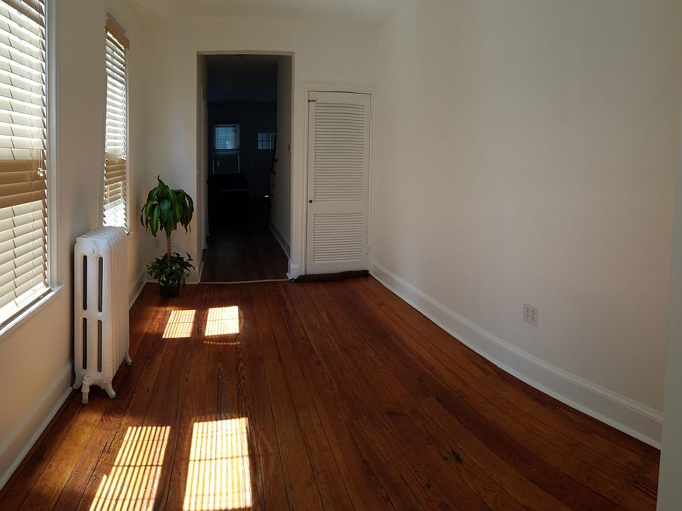 2nd image of 515 Delaware St