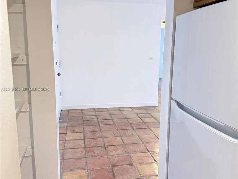 1205 Mariposa Ave #301 — Photo 19