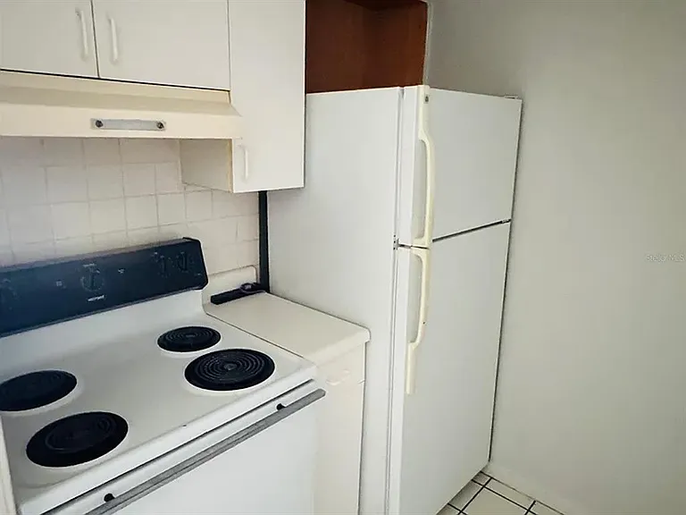 2353 Shelley St #11 — Photo 6