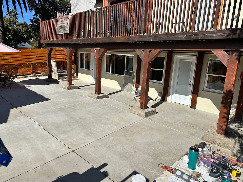 Big sized yard.