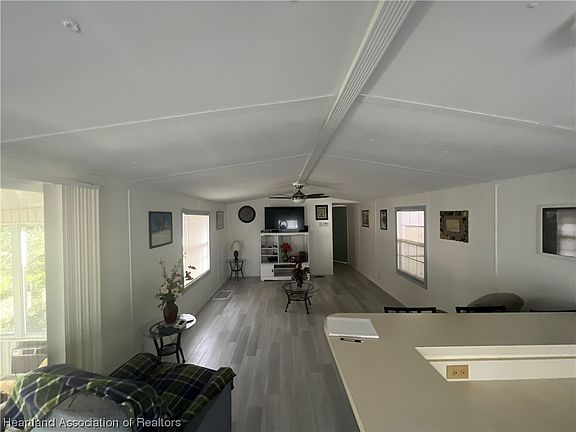 3rd image of 3511 Maryland Ave