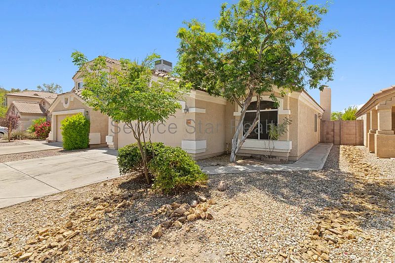 3 bed, 2.0 bath, 1520 sqft, $1,899 — Photo 2