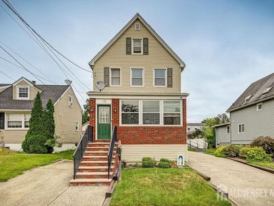 18 S 2nd St, Fords, NJ, 08863