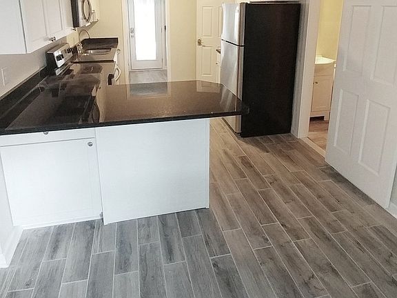 this is unit without the furniture