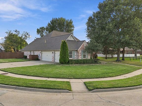 3rd image of 6701 E Forest Ridge Blvd