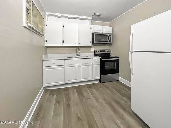4th image of 4649 PORTSMOUTH Avenue