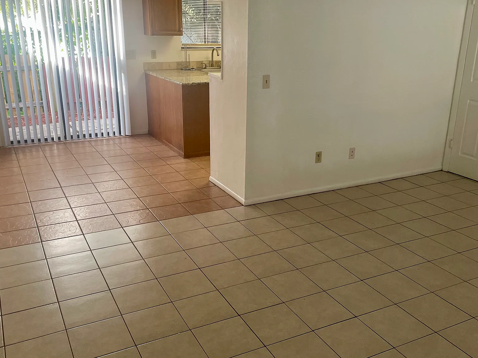 2 bed, 1.5 bath, 995 sqft, $1,400 — Photo 3