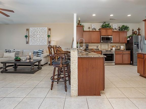 2nd image of 13201 Sydney Harbour Dr