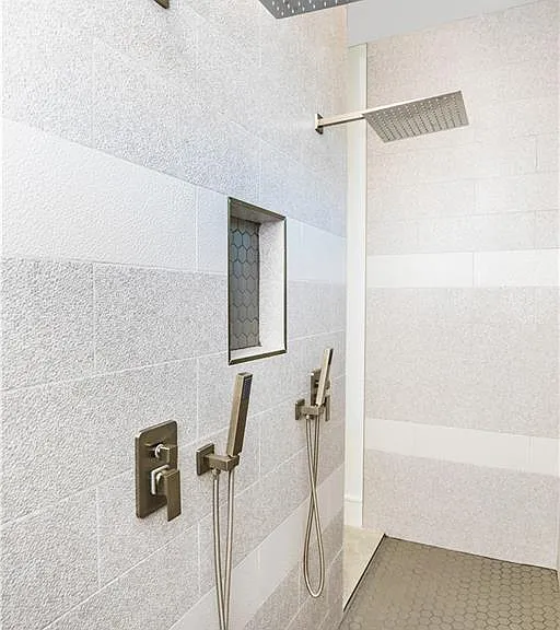 231 Legacy Ct — Photo 29