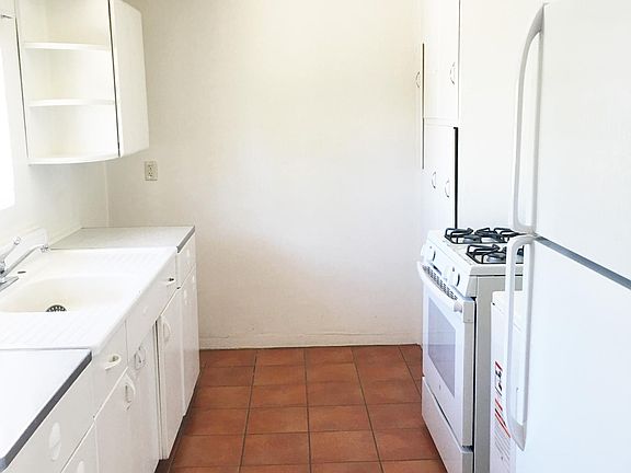 4th image of 716 W Court Ave