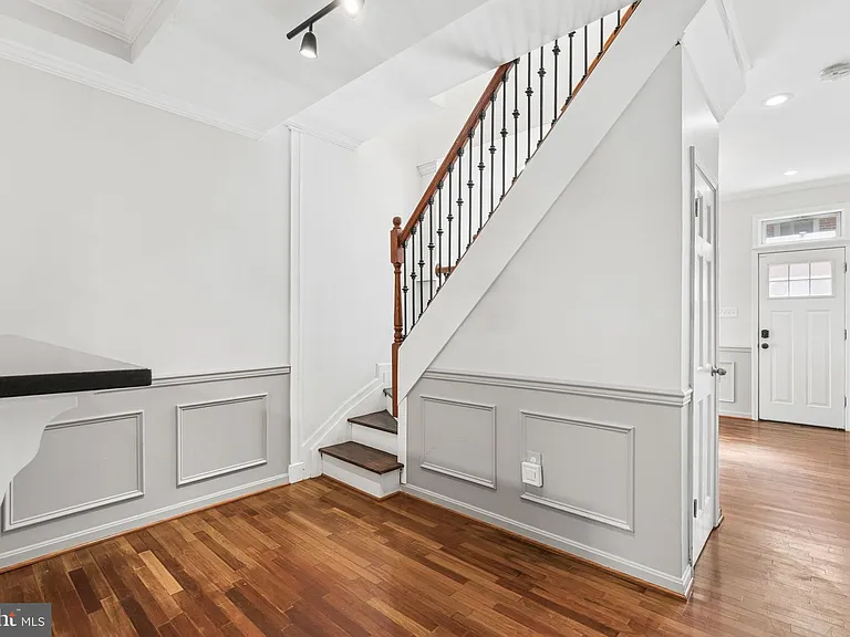 214 N Madeira St — Photo 10
