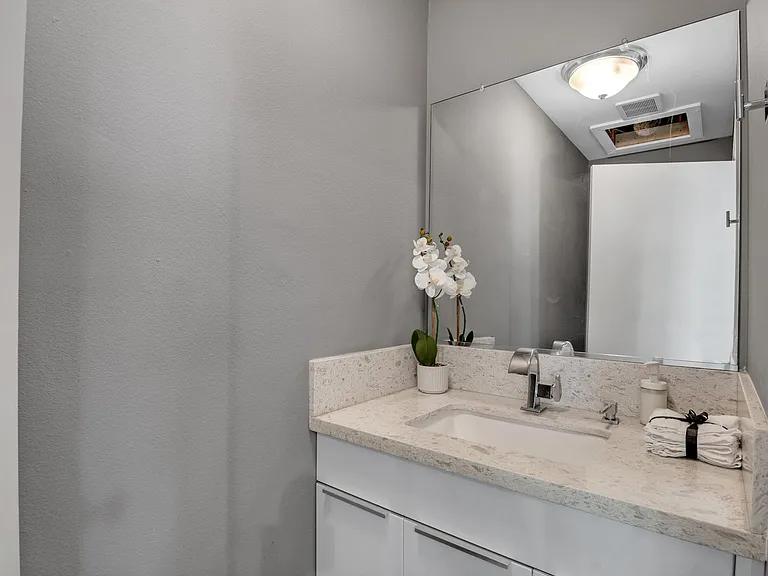 Powder room
