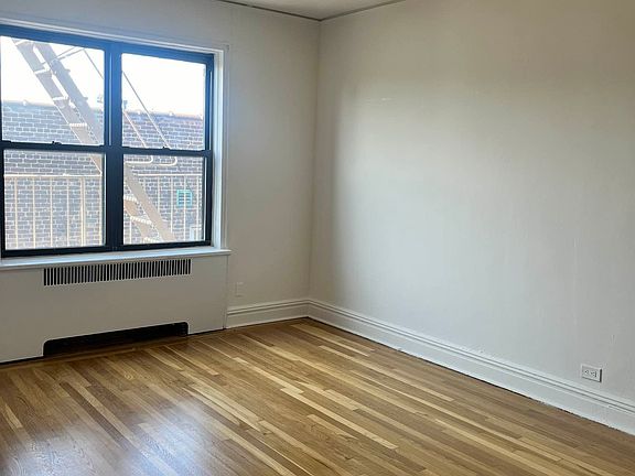 4th image of 675 Walton Ave #K