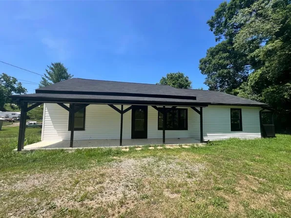 114 Raby St, Canton, NC 28716