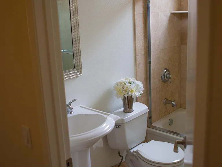 75 Rosehedge Ln — Photo 10