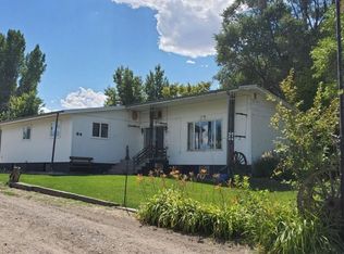 64 Agate Dr, Miles City, MT 59301