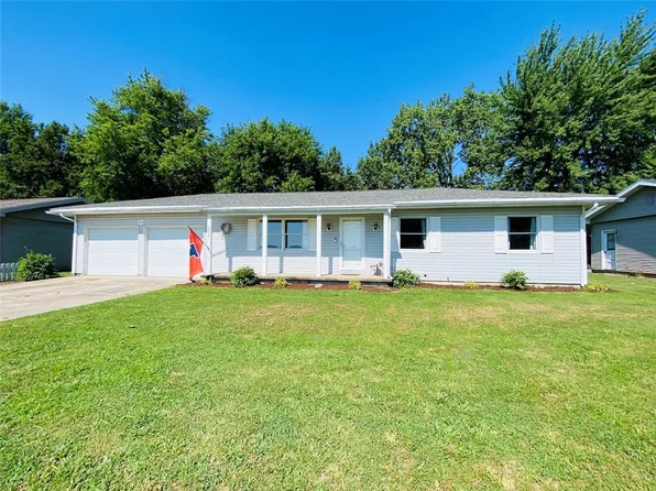 1515 N Silver St, Olney, IL 62450