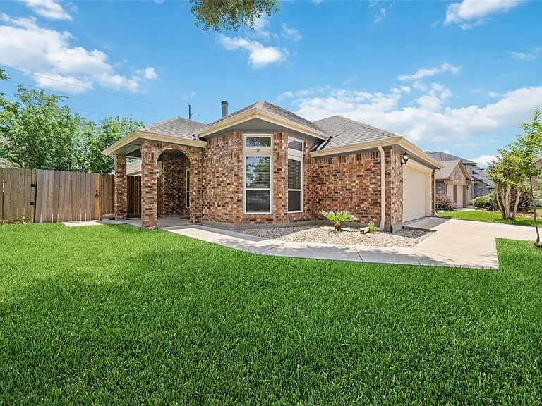 13123 Careywood Dr — Photo 2