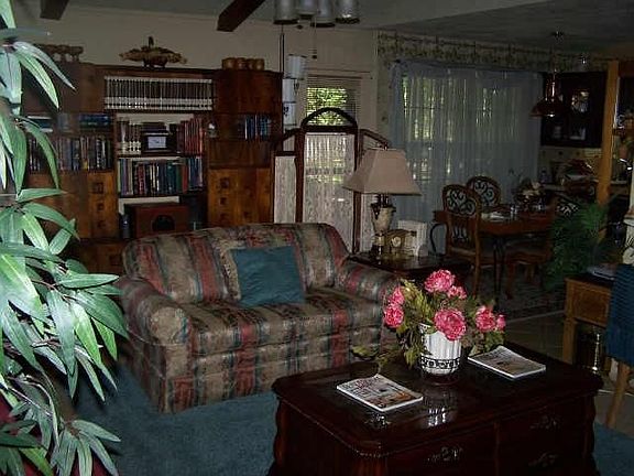 2nd image of 7324 Woodbridge Dr