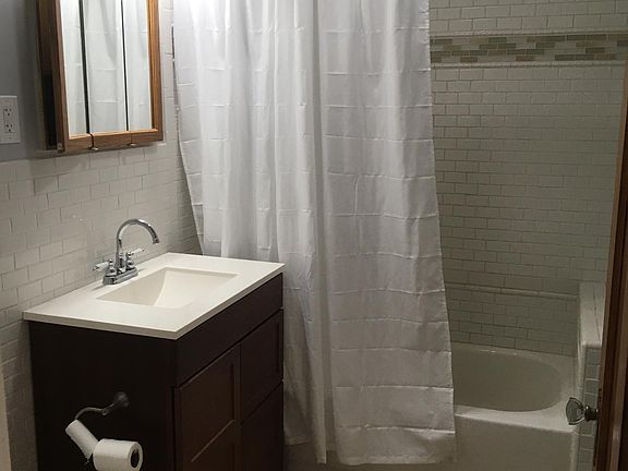 5th image of 347 Harvard Ave #0