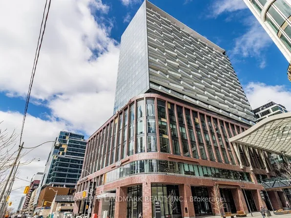 480 Front St W #1810, Toronto, ON M5V 0V5