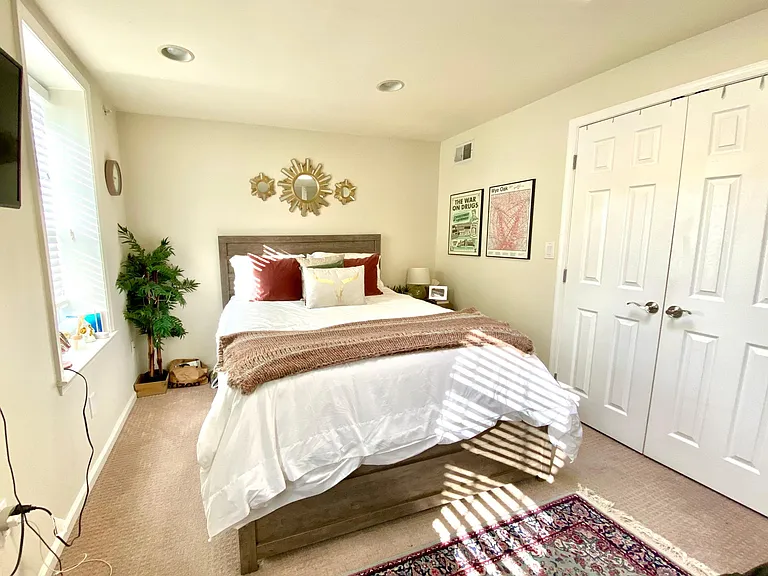 1027 N 4th St #V — Photo 11