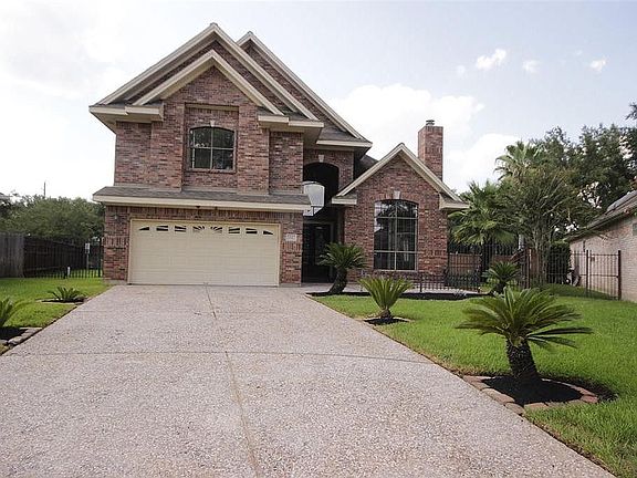 2nd image of 62 Kelliwood Courts Cir