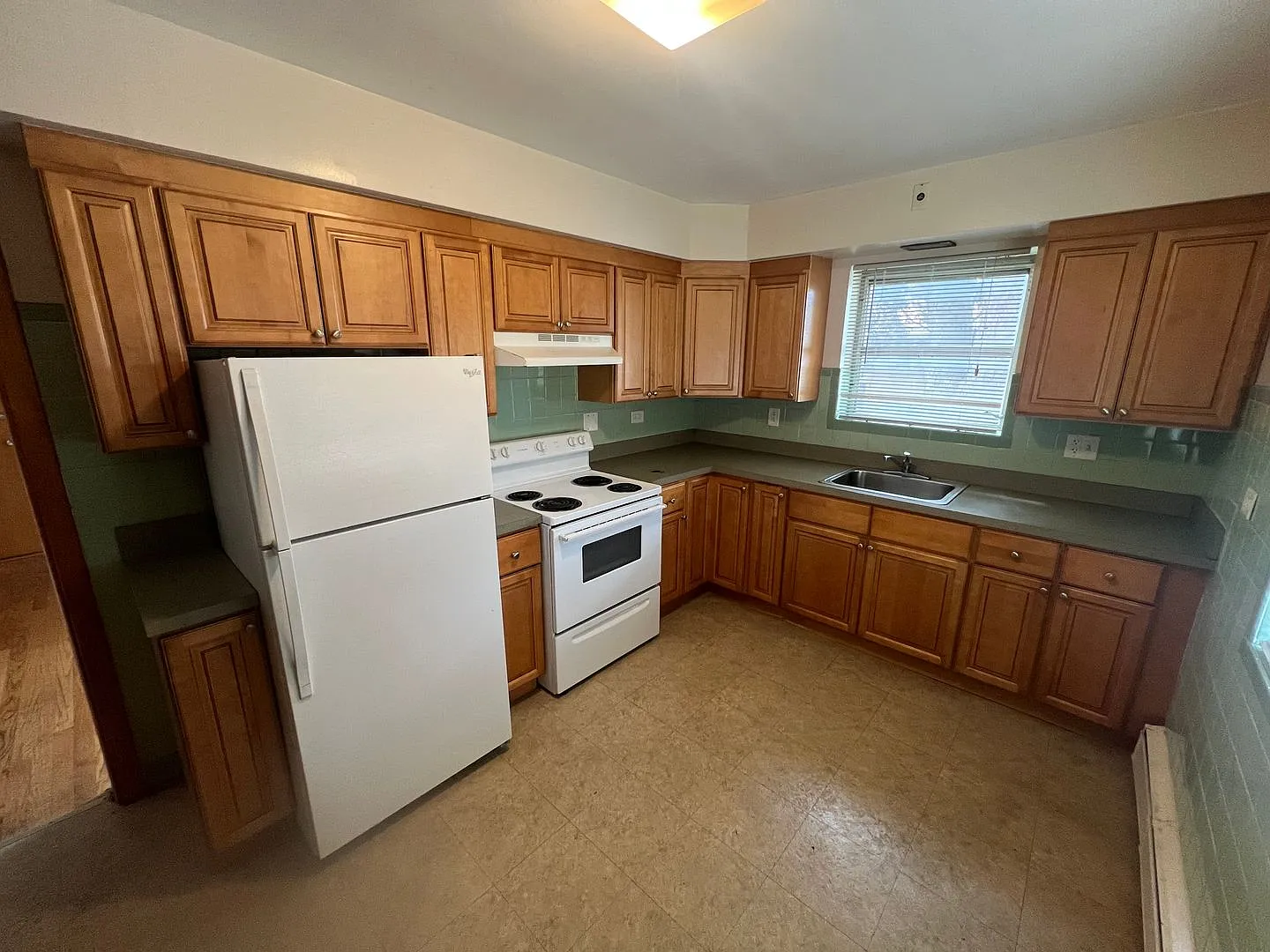 1 bed, 1.0 bath, $1,200 — Photo 3