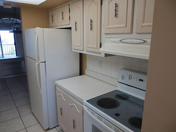 3rd image of 1025 Rockledge Dr APT 406