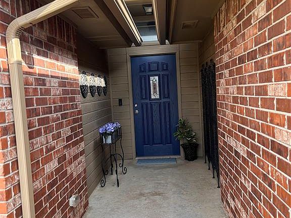 3rd image of 10229 Aberdeen Dr