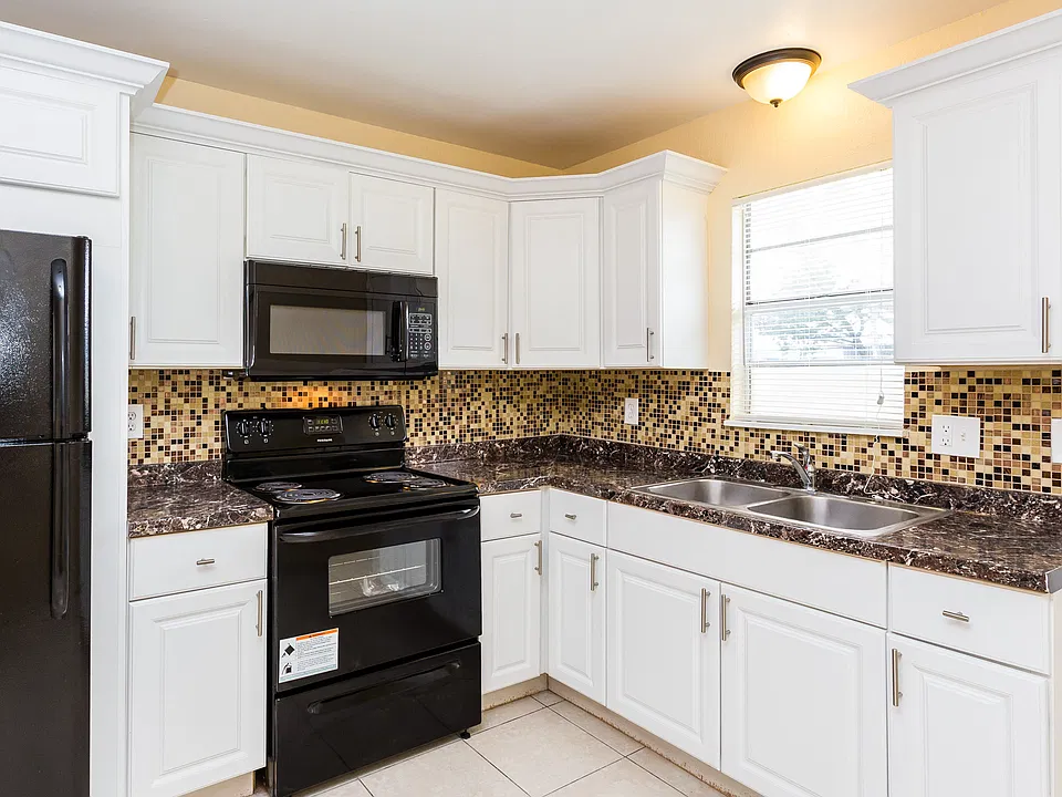 2237 Bryan St #2237