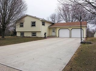 815 Prairie Ave SE, Cokato, MN 55321