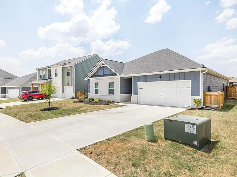 229 Rusty Plow Ln — Photo 3