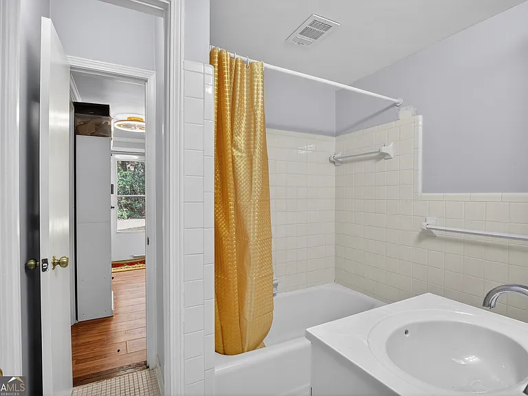 2064 Adriatic Dr — Photo 18