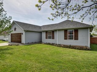220 Meadow Vw, Mount Vernon, MO 65712