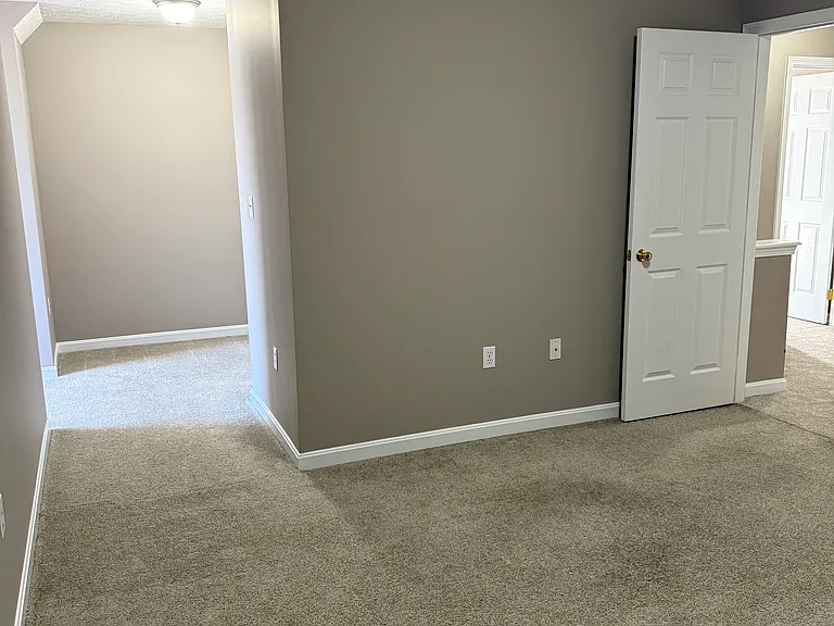 114 Cortland Ct — Photo 14
