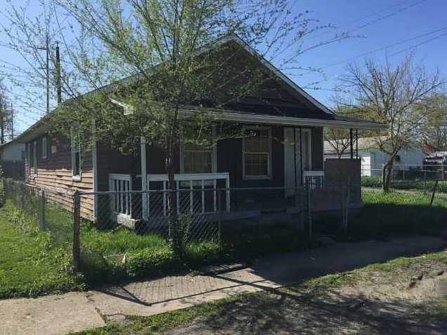 1st image of 770 N Miley Ave