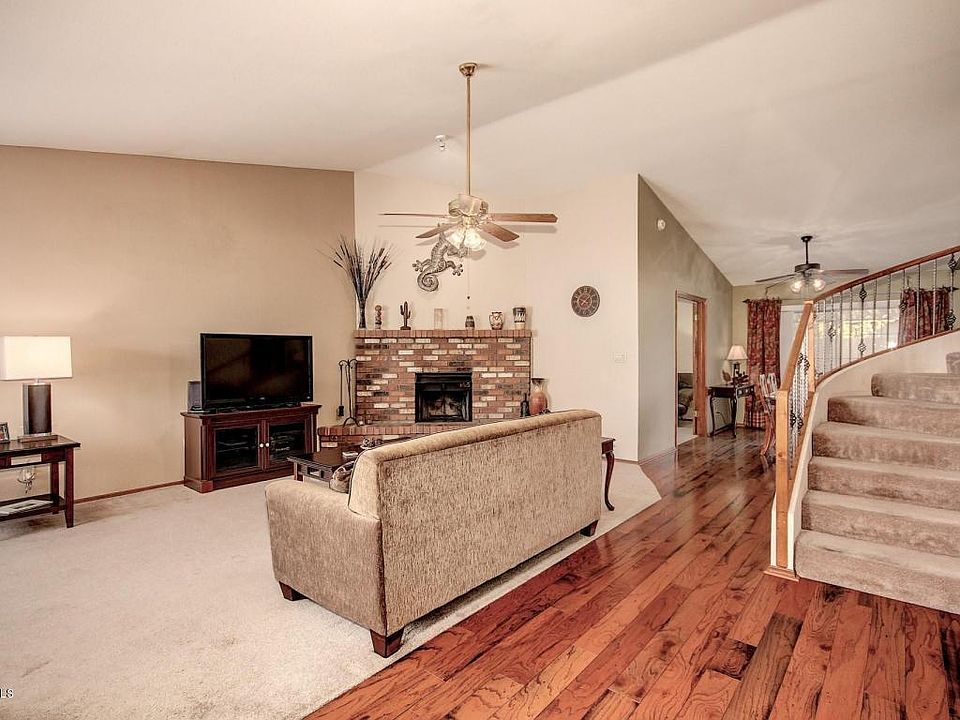 1st image of 2517 E Paradise Dr