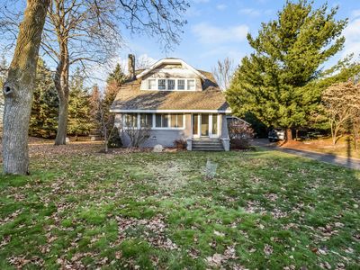 2067 Knapp St NE, Grand Rapids, MI, 49505