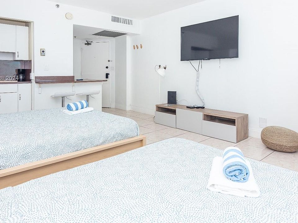 1st image of 5445 Collins Ave APT 507