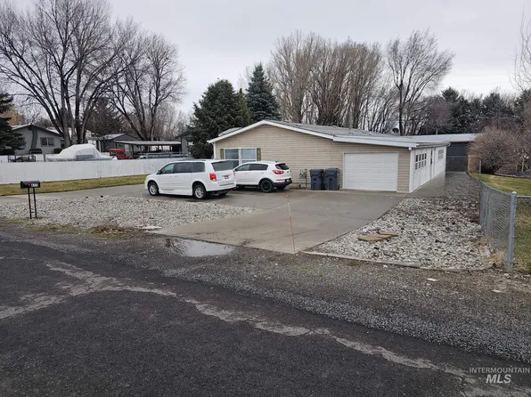 615 4th Ave W, Wendell, ID 83355