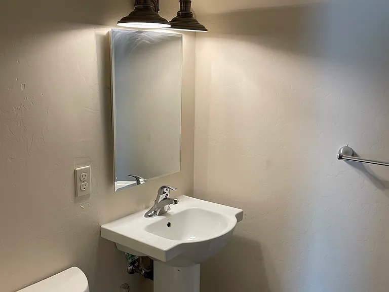 2545 E Spring St #3 — Photo 14